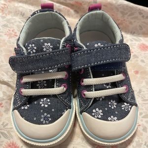 Toddler shoes